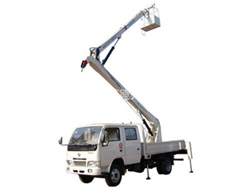 高空作業(yè)車