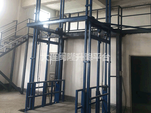升降貨梯
