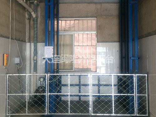 升降貨梯